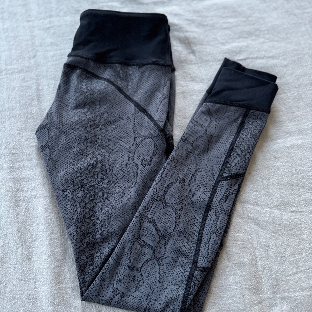 Vimmia Reversible Python Leggings (XS) | Grey/Bla… - image 2